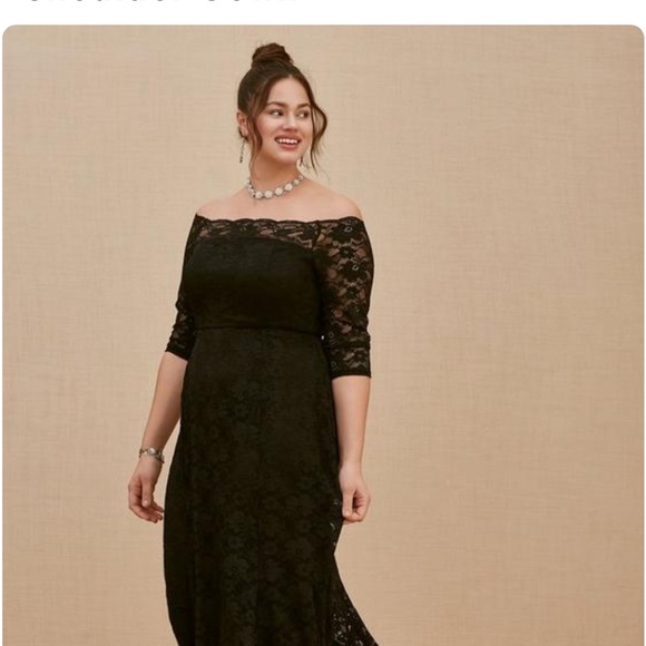 Torrid Black lace dress. Lace stretches to shoulders. Has been altered in back. - Picture 5 of 8